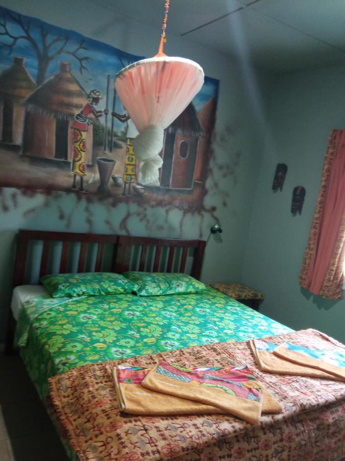 Casa Hotel Sinkiling Gambia เซเรคุงดา ภายนอก รูปภาพ