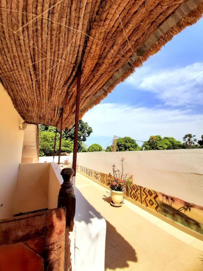 Casa Hotel Sinkiling Gambia เซเรคุงดา ภายนอก รูปภาพ